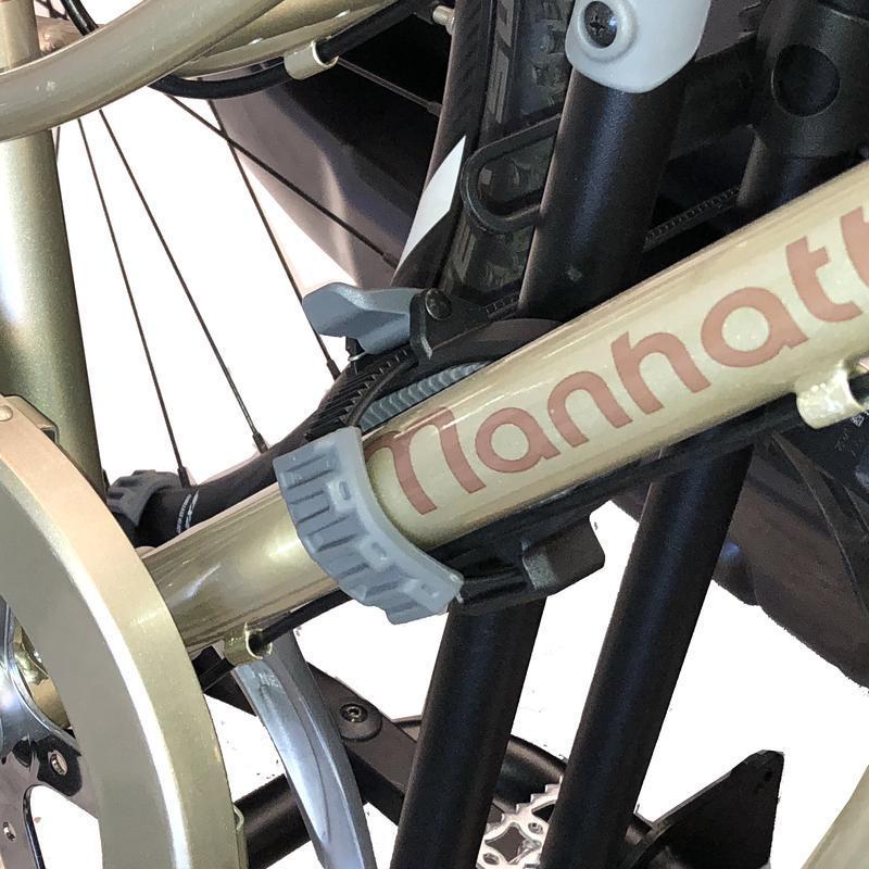 Hollywood Destination Hitch Bike Rack Holds 4 Bikes
